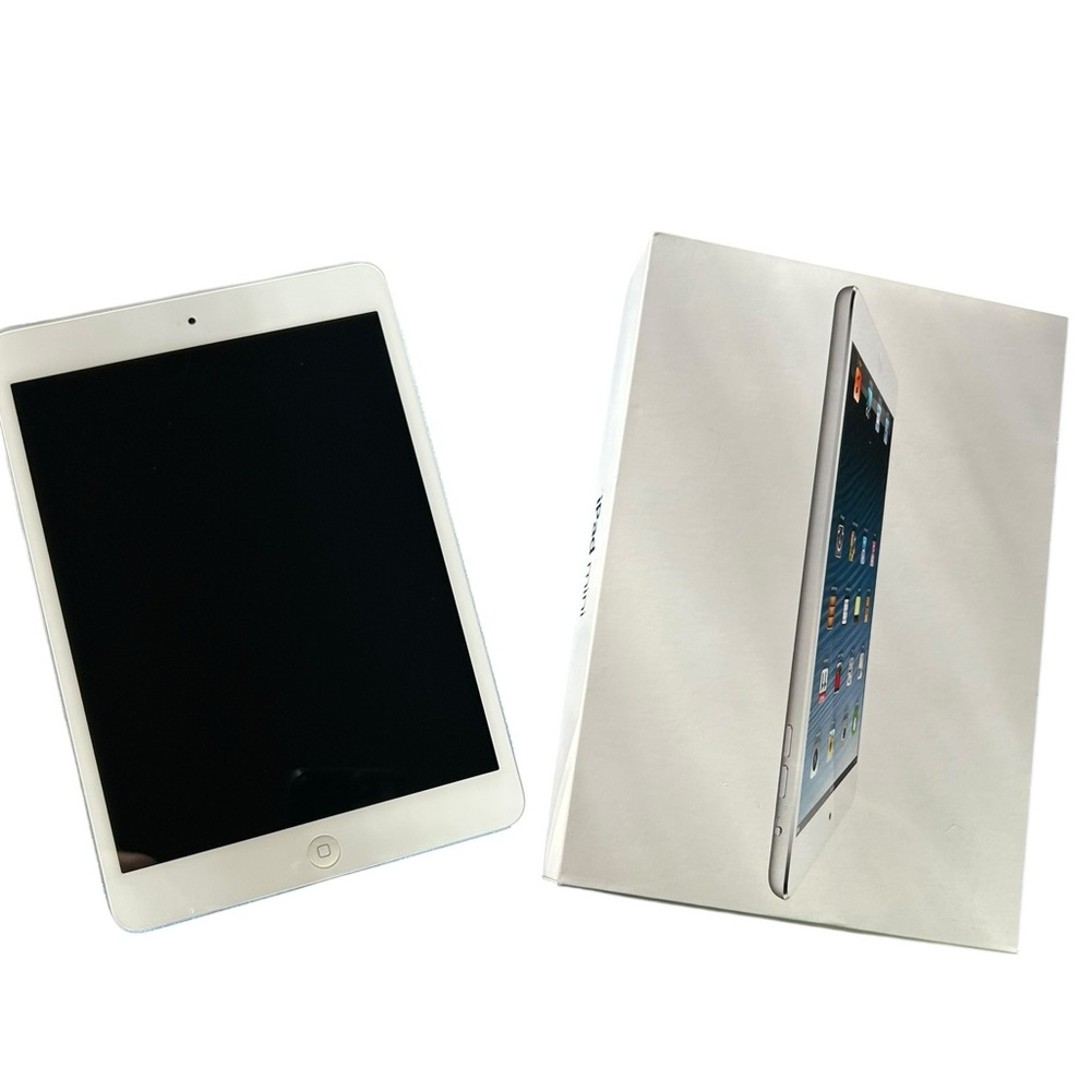 APPLE | The iPad Mini (WiFi Only) - MD532LL/A - 32GB‎ - Silver - Original Box